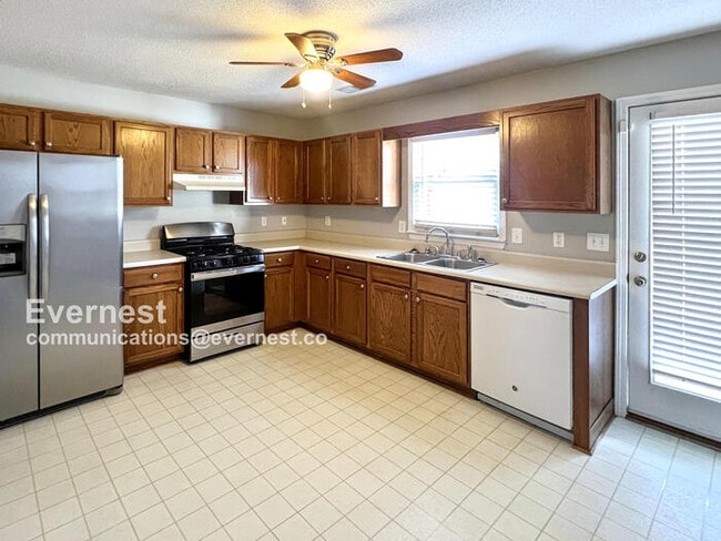 Building Photo - 4753 Cheshire Cir