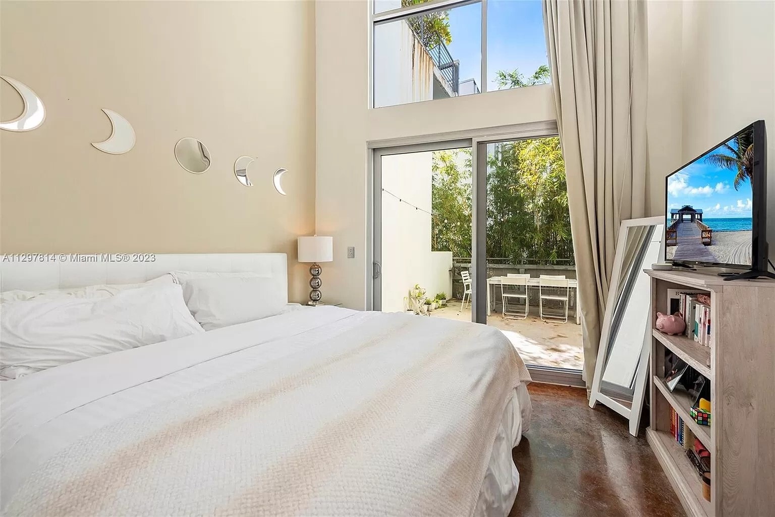 Building Photo - 221 Jefferson Ave