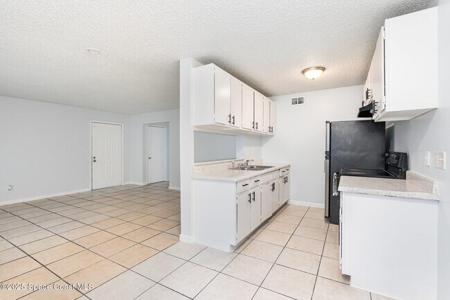 Building Photo - 2181 Agora Cir SE