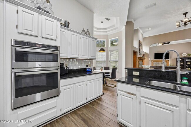 Building Photo - 8342 Amherst Hills Ln