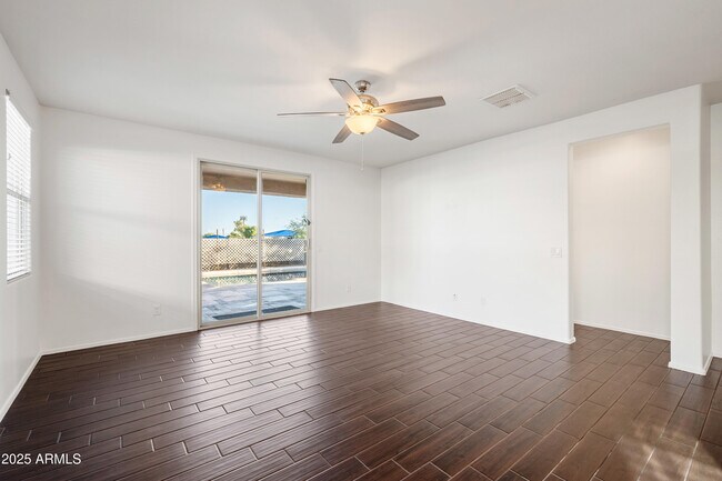 Building Photo - 2814 W Apollo Rd