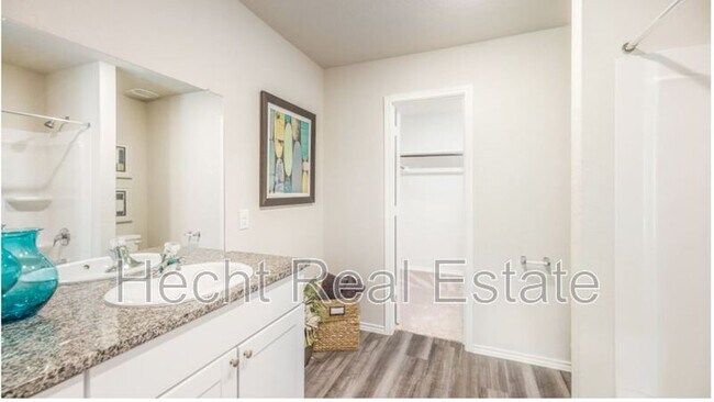 Building Photo - 1658 Lilyturf Rd