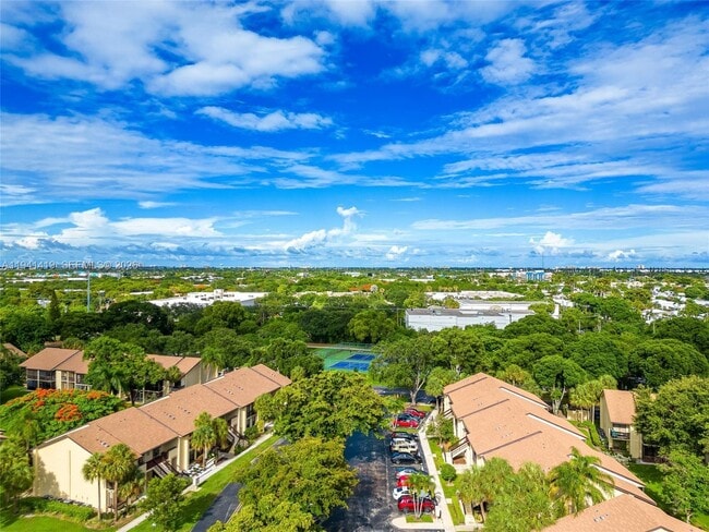 Building Photo - 1977 SW 15th St