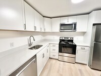 Building Photo - 303 Broadway