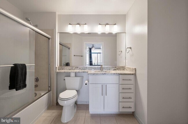 Building Photo - 3600 S Glebe Rd