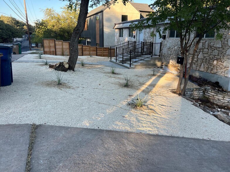 Building Photo - 3305 Clawson Rd