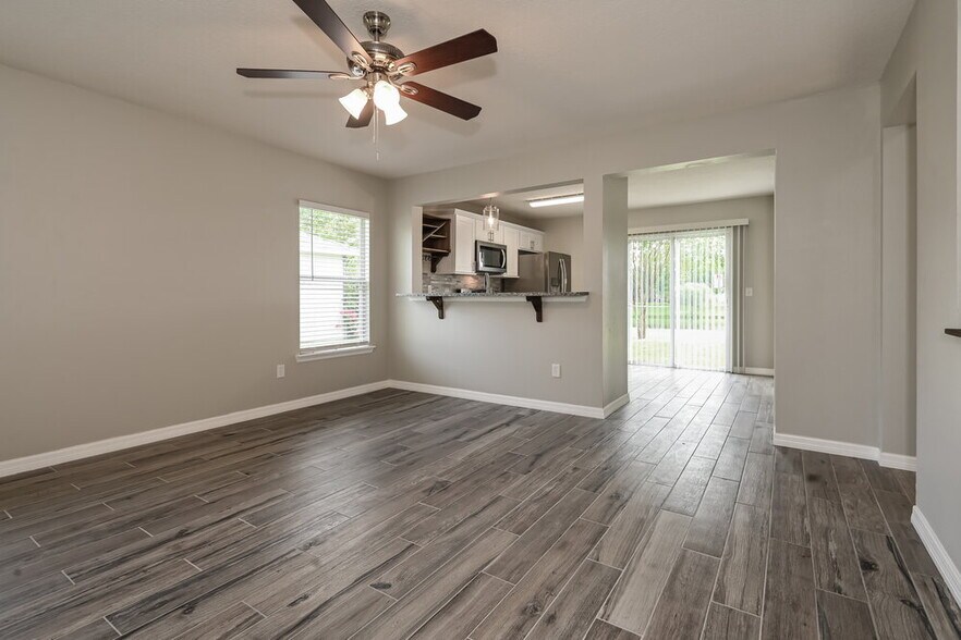 Building Photo - 168 Buck Run Way