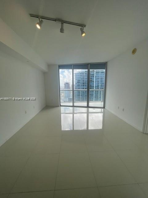 Building Photo - 465 Brickell Ave