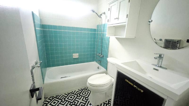 Building Photo - 24 Brooks Ave