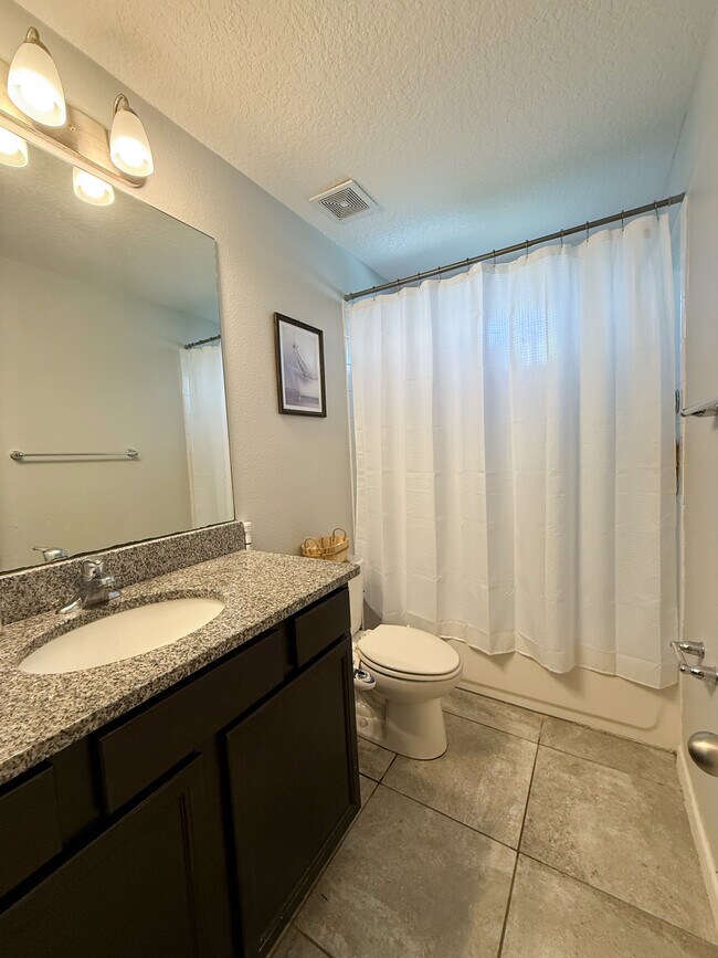 Building Photo - 3258 Stratton Cir