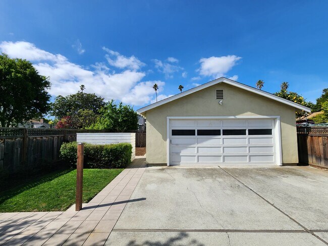 Building Photo - Lovely 2 bedroom house in San Mateo