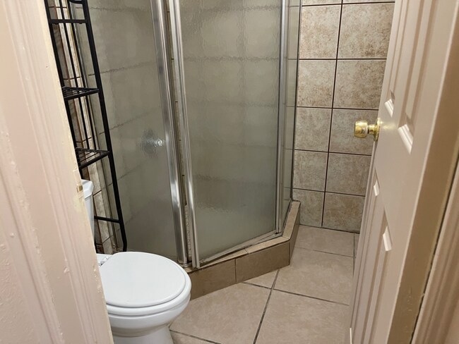 Building Photo - 1112 Autumn Oak Dr