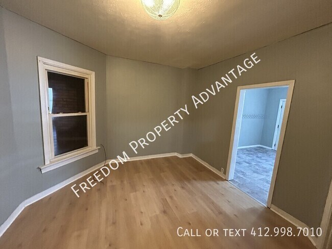 Building Photo - 355 Maplewood Ave