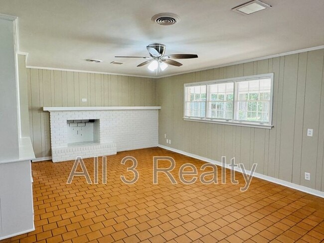 Building Photo - 2804 Sumter Ave