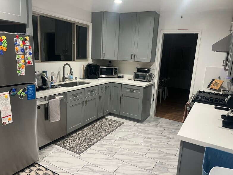 Beautiful Brand New Kitchen - 8315 Fordham Rd