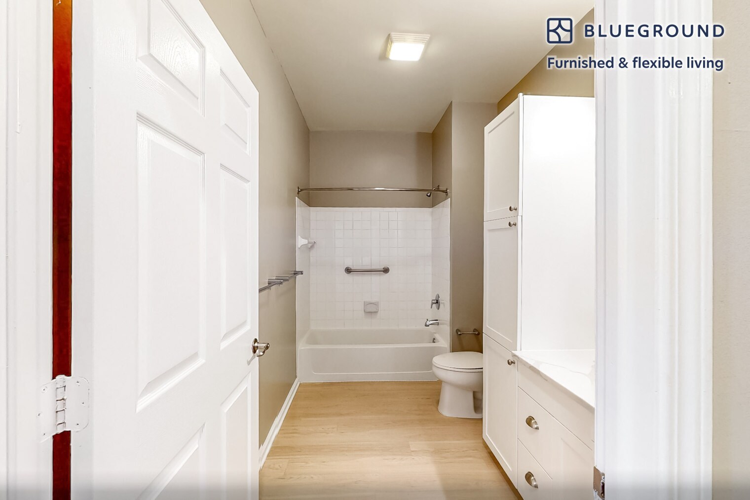 Building Photo - 160 Boylston St