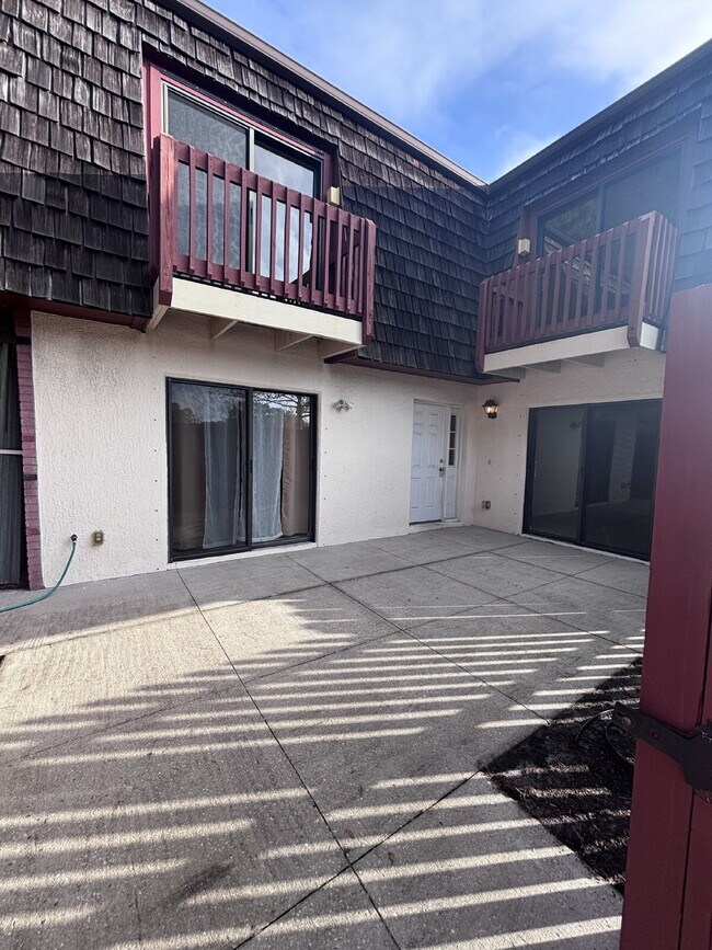 Building Photo - 54A Piney Branch Way Patio Townhome