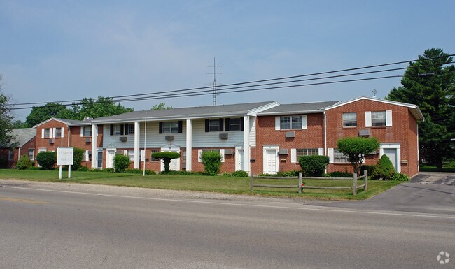 Primary Photo - Colonial Manor