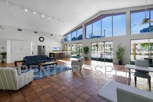 Building Photo - 3242 S Semoran Blvd