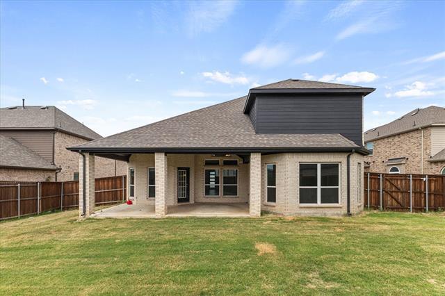 Building Photo - 1600 Lake Grove Dr