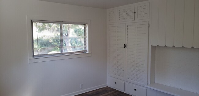 Building Photo - Excellent, Well Preserved and Restored 3 Bedroom Home - Available Soon!