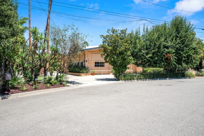 Building Photo - 5905 Old Wheeler Rd
