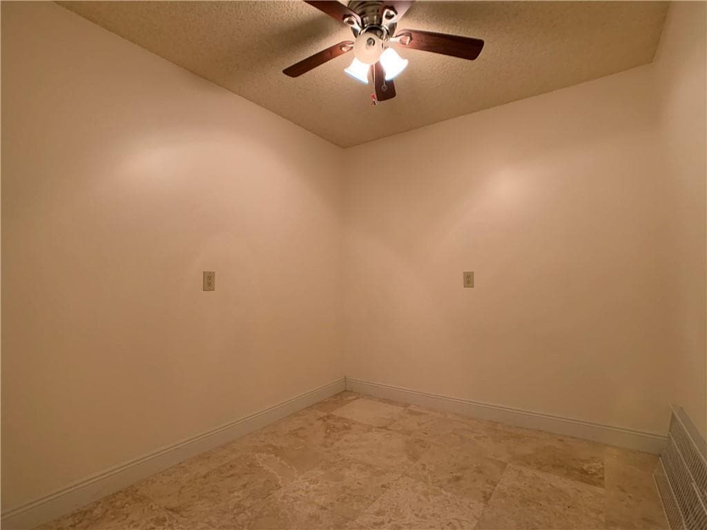 Building Photo - 1721 Whitehall Dr