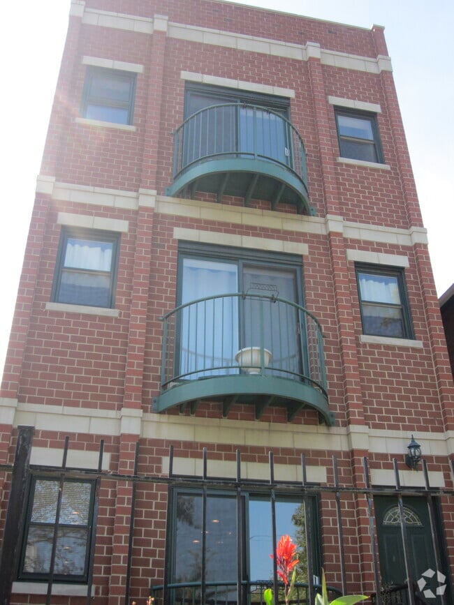 Building Photo - 2844 N Hamlin Ave