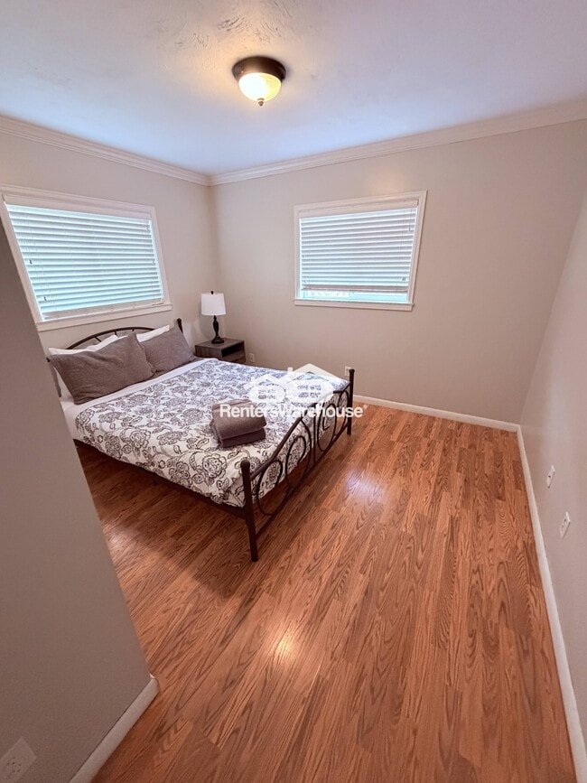 Building Photo - 2555 S 400 E