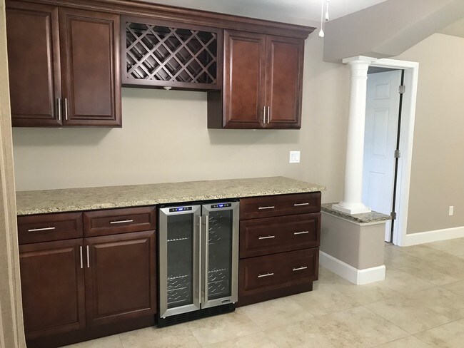 Building Photo - 2270 Hawks Cove Cir