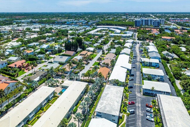 Building Photo - 17 Fayette Dr