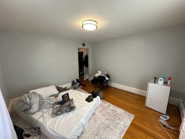 Building Photo - 154 Vine St