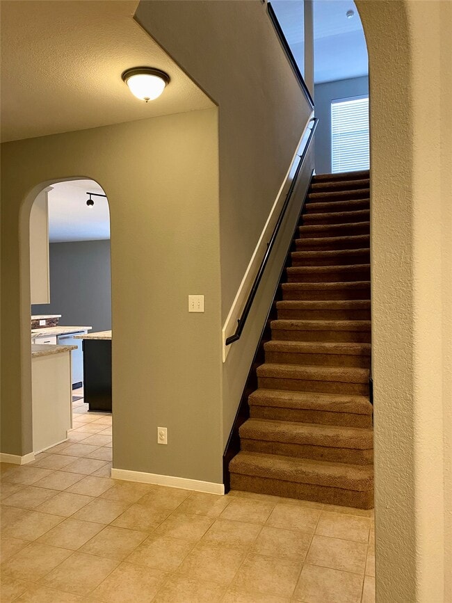 Building Photo - 2827 Mustang Hill Ln