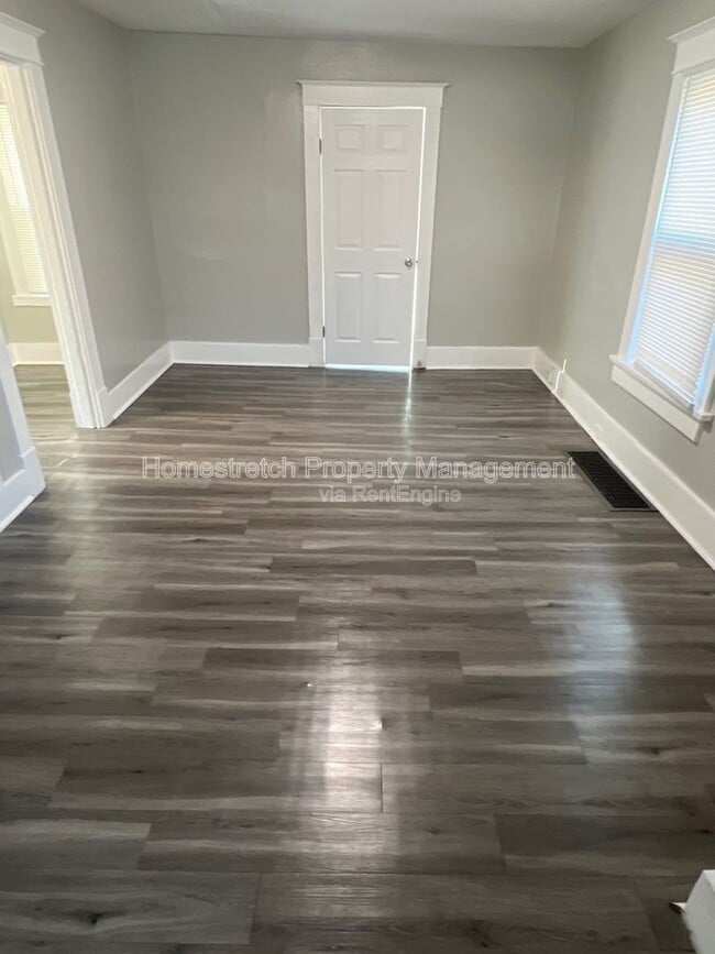 Building Photo - 7014 Edison Ave