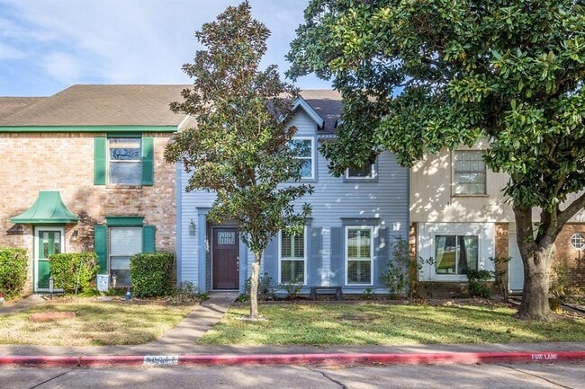 Primary Photo - 20357 Fieldtree Dr