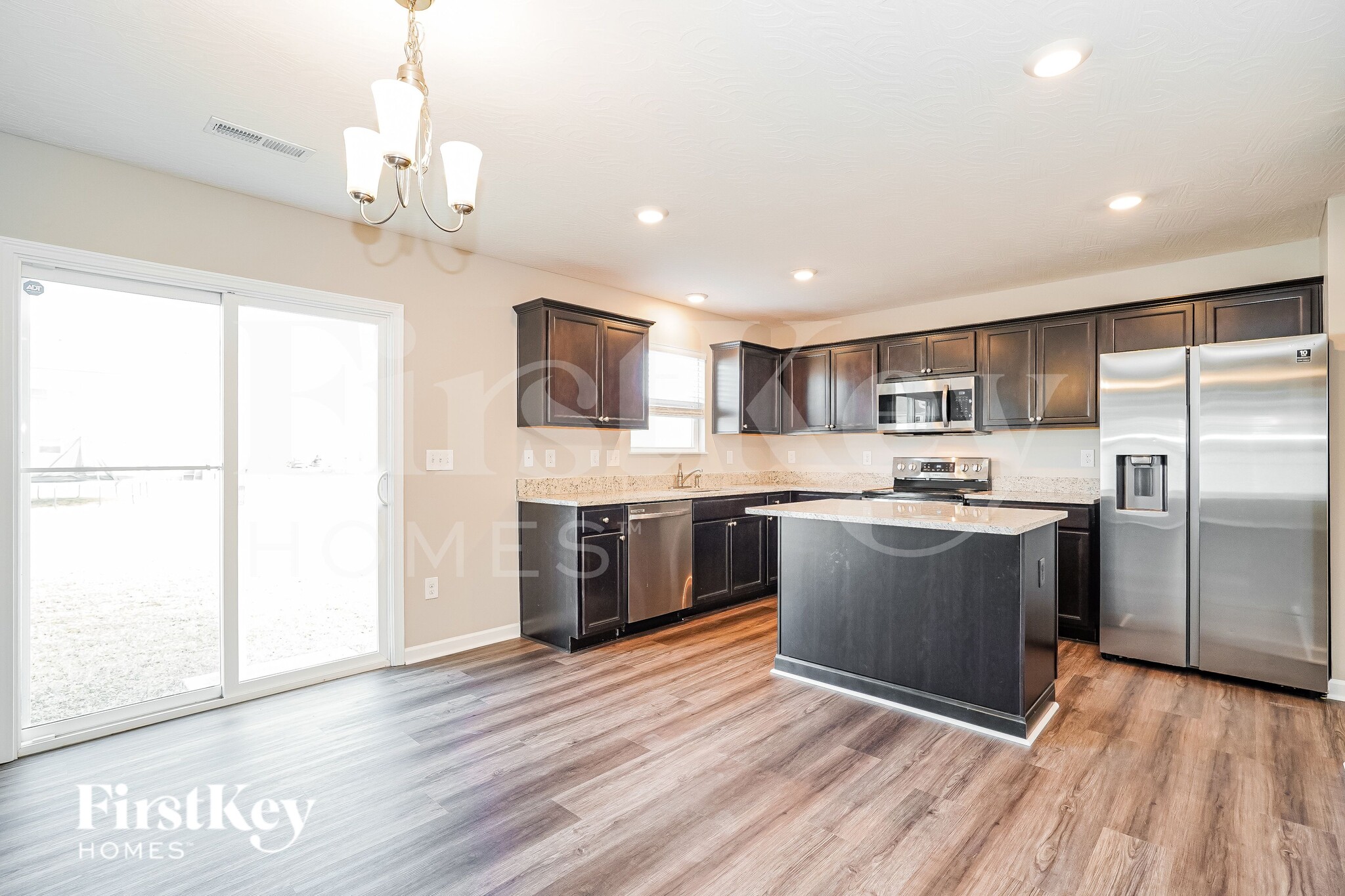 Building Photo - 5416 Branchville Dr