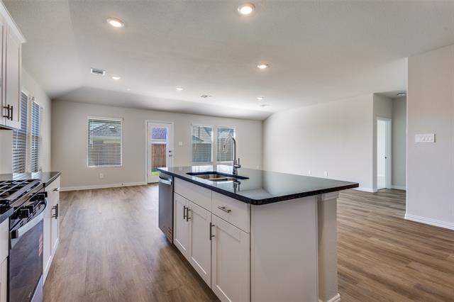 Building Photo - 513 Tidal Dr