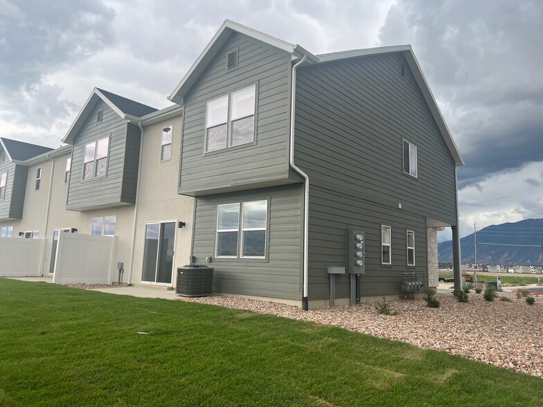 Building Photo - 1713 N 840 W