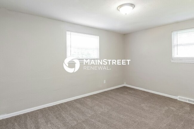 Building Photo - 3 Bedroom Pet-Friendly Home in CLEVELAND, ...
