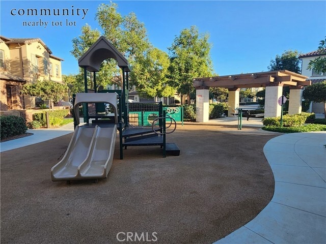 Building Photo - 423 La Floresta Dr
