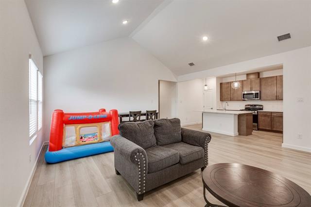 Building Photo - 1233 Eagle Mountain Dr