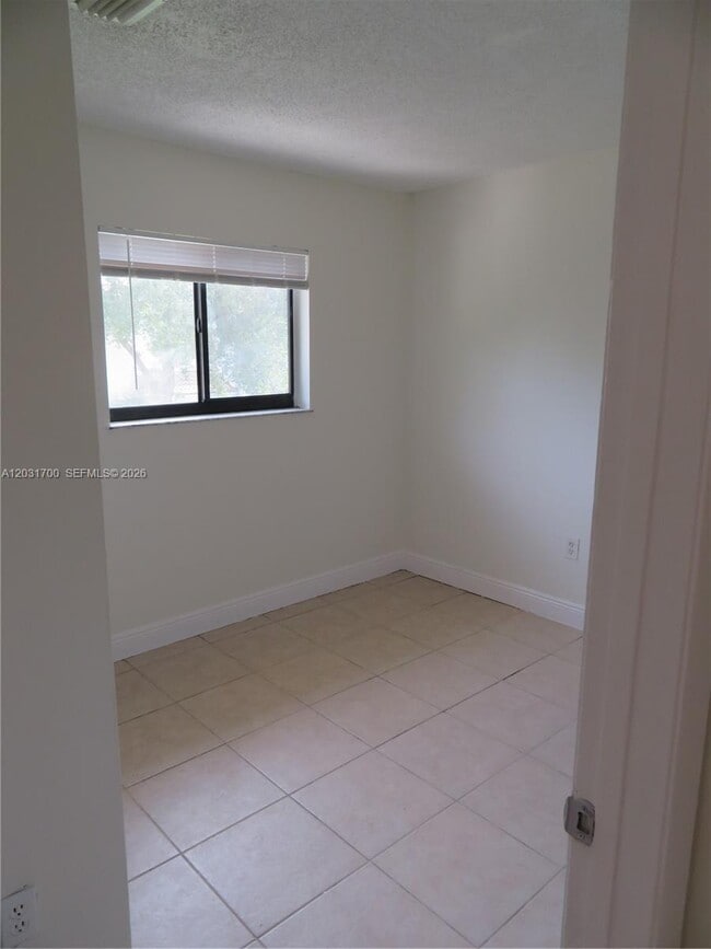 Building Photo - 26231 SW 141st Pl