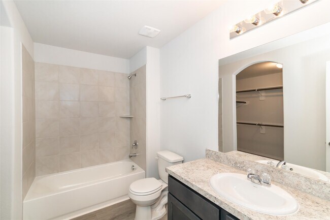 Building Photo - 2780 Madison Ct