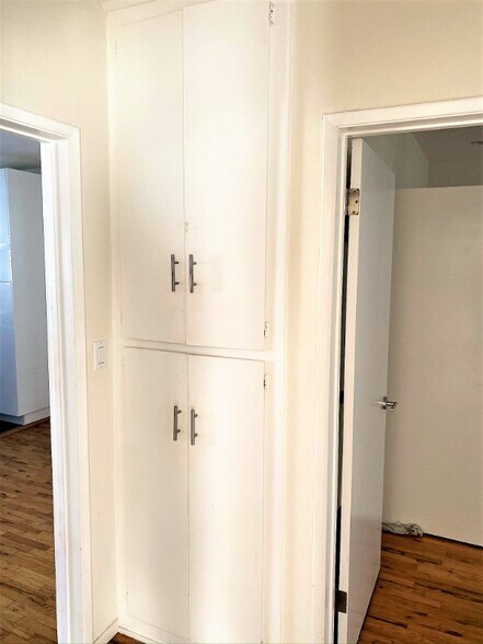 Building Photo - 1433 9th St