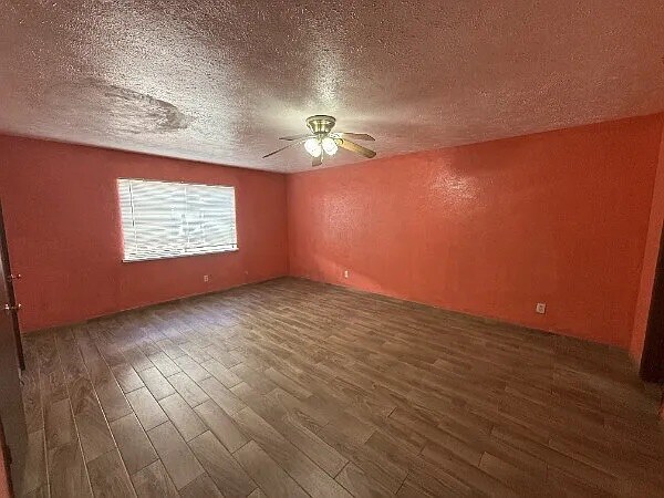 Building Photo - Room in House on Black Hickory Rd