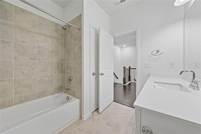 Building Photo - 4232 Hickory Pne Aly
