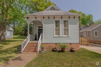 Building Photo - Modern fusion with Historic charm - Columb...