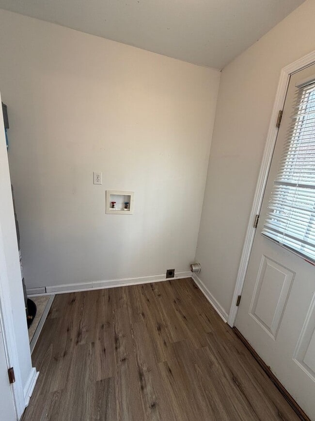 Building Photo - East AVL - Wooded Lot, Three Bedrooms