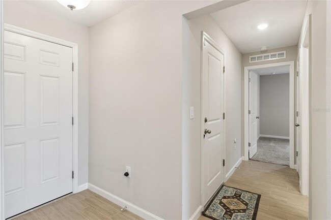 Building Photo - 5580 Maddie Dr