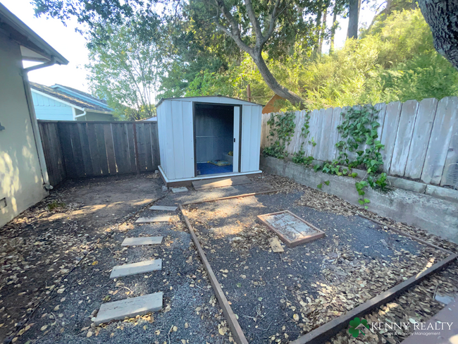 Building Photo - 3 Bedroom, 2.5 Bath Home in San Mateo near...